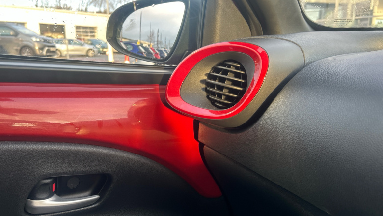 Toyota Aygo X 1.0 VVT-i Edge 5dr Auto Petrol Hatchback